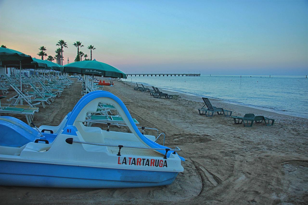 Hotel La Tartaruga Roseto Degli Abruzzi Bagian luar foto